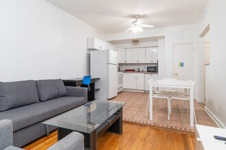 1569 1st Ave in New York, NY - Building Photo - Building Photo