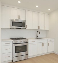 2800 N Lake Shore Dr, Unit 2603 in Chicago, IL - Building Photo - Building Photo