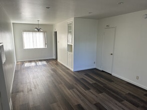 2548 8th Ave in Los Angeles, CA - Foto de edificio - Building Photo