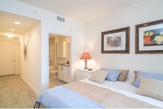 999 SW 1st Ave, Unit 2701 in Miami, FL - Building Photo - Building Photo