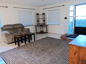 137 White St, Unit 1 in Daytona Beach, FL - Building Photo - Building Photo