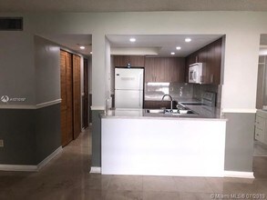 8830 SW 123rd Ct-Unit -I205 in Miami, FL - Foto de edificio - Building Photo