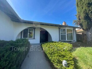 9400 Appalachian Dr in Sacramento, CA - Building Photo - Building Photo