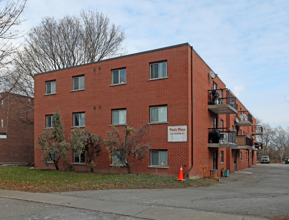 555 Oxford St in Oshawa, ON - Building Photo