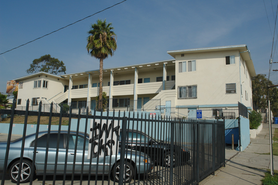 150 S Mountain View Ave in Los Angeles, CA - Foto de edificio