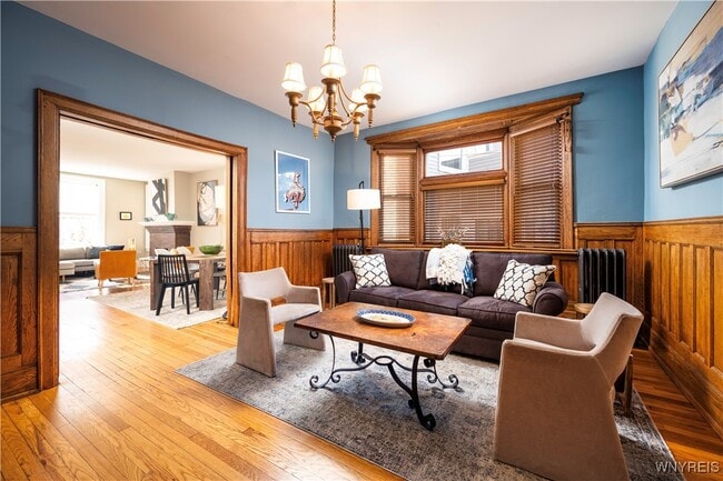 property at 186 Bidwell Pkwy