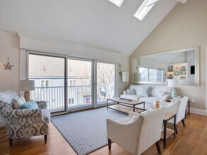 135 Ocean Ave in Kennebunkport, ME - Building Photo - Building Photo