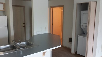 Summit View in Salem, OR - Building Photo - Building Photo