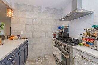 376 Claremont Ave in Montclair, NJ - Building Photo - Building Photo