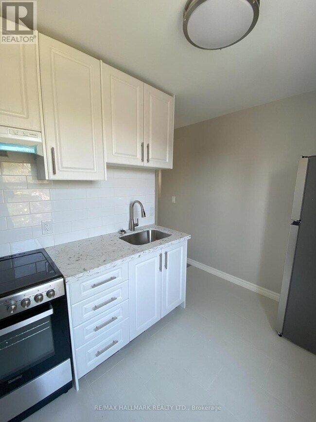 479 Margueretta St in Toronto, ON - Building Photo - Building Photo