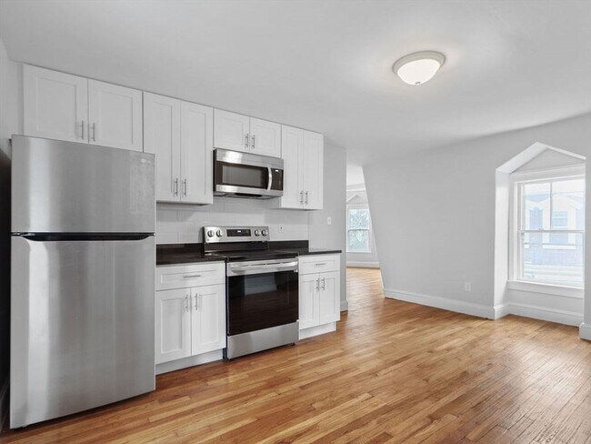 22 Orchard St in Cambridge, MA - Building Photo - Building Photo