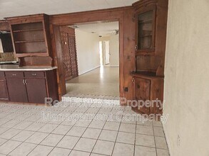 2530 Kennesaw St in Ft. Myers, FL - Foto de edificio - Building Photo