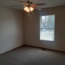 325 S Casa Grande Ave in Springfield, MO - Foto de edificio - Building Photo