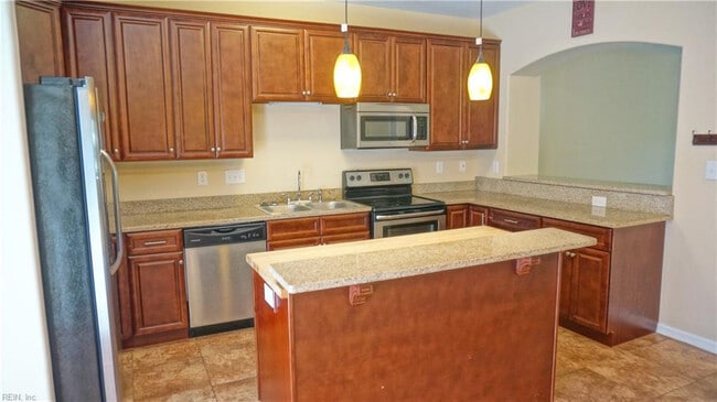 800 Skelton Wy in Newport News, VA - Building Photo - Building Photo