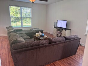 520 Crossland Dr in Moncks Corner, SC - Building Photo - Building Photo