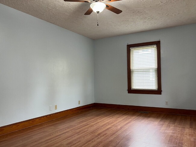 335 Linden Ave in Buena Vista, VA - Building Photo - Building Photo