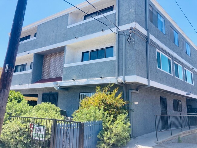 829 N Bunker Hill Ave., Unit B
