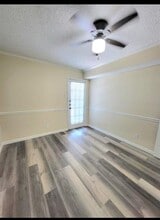 7621 McCallum Blvd in Dallas, TX - Building Photo - Building Photo