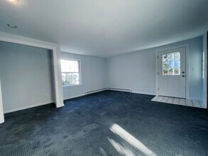 103 Burnham Rd in Greenfield, MA - Building Photo - Building Photo