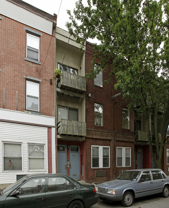 712 S 19th St in Philadelphia, PA - Building Photo