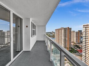 2030 S Ocean Dr, Unit 2024 in Hallandale Beach, FL - Foto de edificio - Building Photo