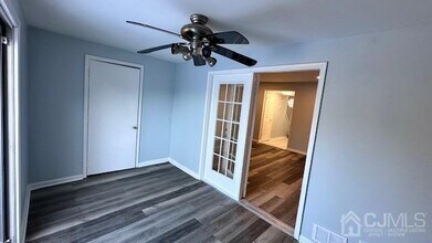 36 Bennett Ct in East Brunswick, NJ - Building Photo - Building Photo