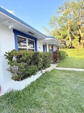 325 NE 131st St in North Miami, FL - Building Photo - Building Photo