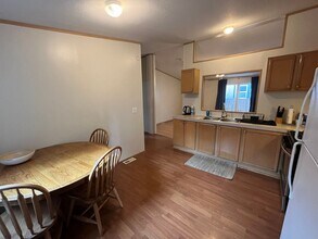 1643 W Sherrie Dr in Flagstaff, AZ - Building Photo - Building Photo