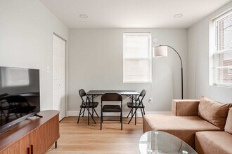 1816 S 9th St in Philadelphia, PA - Building Photo - Building Photo