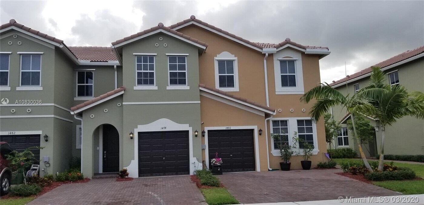 1474 SE 23rd Terrace-Unit -1474 in Homestead, FL - Building Photo