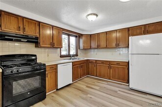 276 Tennyson Terrace in Buffalo, NY - Building Photo - Building Photo