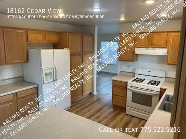 18162 Cedar View Dr in Reno, NV - Building Photo - Building Photo