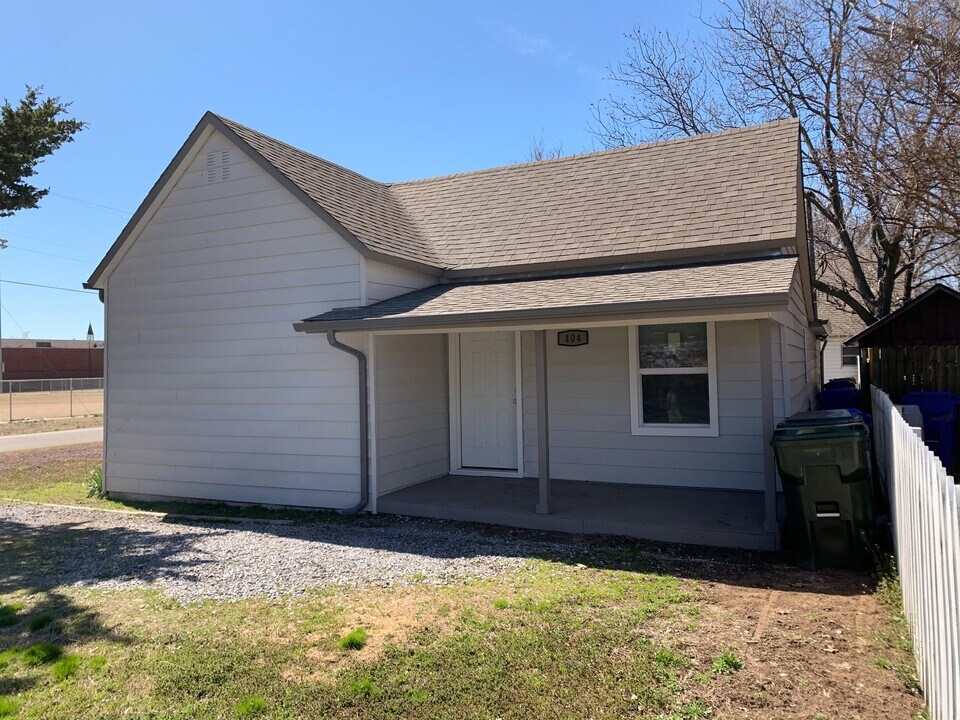 404 N Findlay Ave in Norman, OK - Building Photo