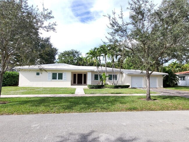 825 Cremona Ave in Coral Gables, FL - Building Photo - Building Photo