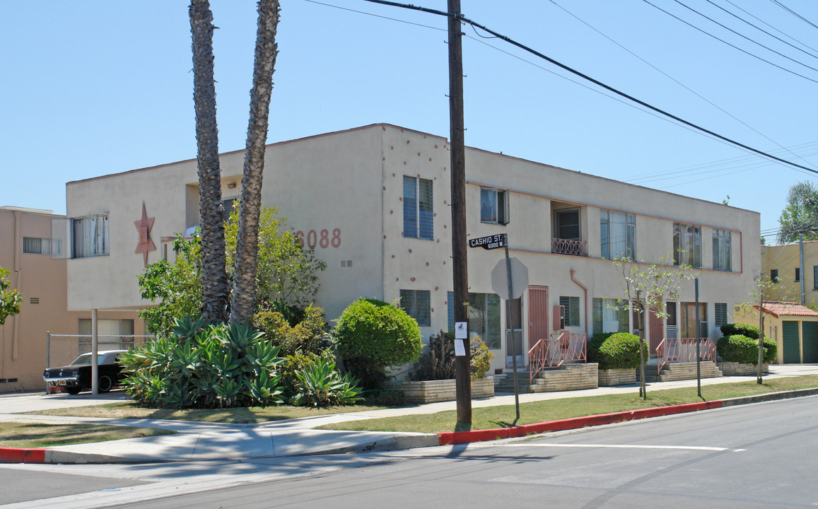 6088 Cashio St in Los Angeles, CA - Building Photo