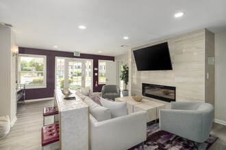 Townes at Heritage Hill in Glen Burnie, MD - Foto de edificio - Interior Photo