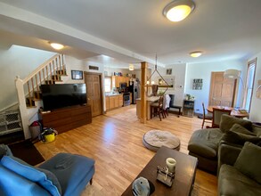 1214 W Nelson St, Unit CH in Chicago, IL - Foto de edificio - Building Photo