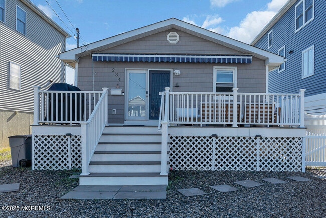 property at 234 3rd Ave