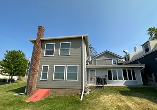 104 S Main St, Unit B in Albany, IL - Building Photo - Building Photo
