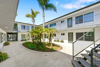 1740 Park Avenue in Long Beach, CA - Building Photo - Interior Photo