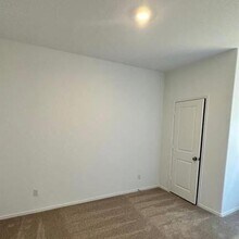 340 The Bad Wy in Jarrell, TX - Building Photo - Building Photo
