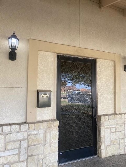 1080 5 Crown Ridge, Unit 323 in Eagle Pass, TX - Building Photo