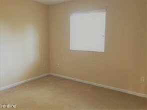 2725 SW 82nd Ave in Miramar, FL - Building Photo - Building Photo