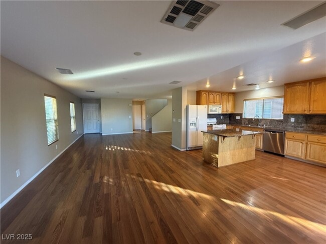 6720 Boston Tea St in Las Vegas, NV - Building Photo - Building Photo