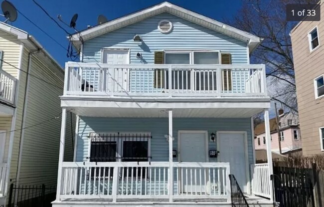 57 Norwood St-Unit -Unit 1 in Newark, NJ - Building Photo - Building Photo