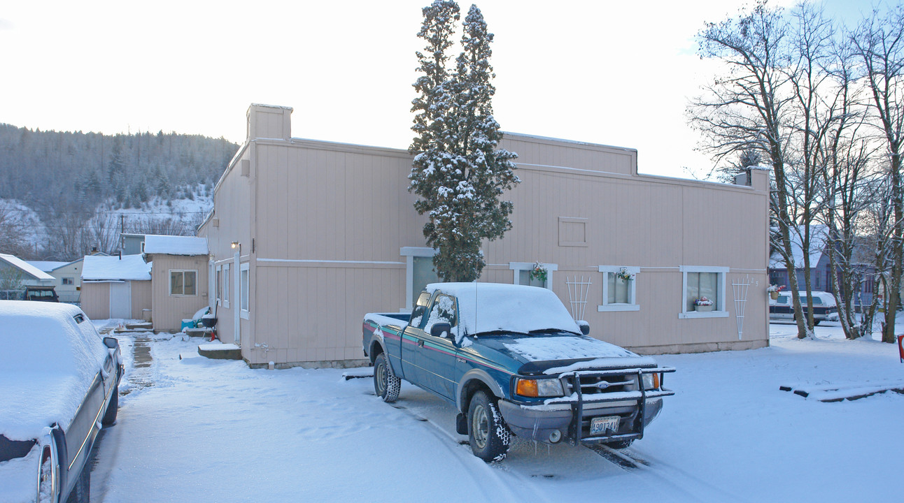 125 Main in Smelterville, ID - Building Photo