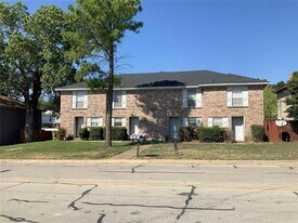 7504 Chapin Rd in Fort Worth, TX - Building Photo