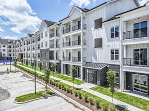 The Resort at Rockwater in North Little Rock, AR - Building Photo - Building Photo