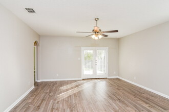 6227 Still Meadow in San Antonio, TX - Building Photo - Building Photo
