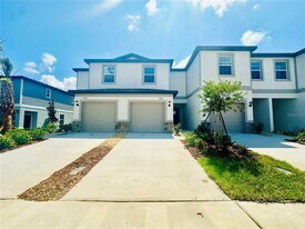 10310 Trumpet Honeysuckle Wy in San Antonio, FL - Building Photo